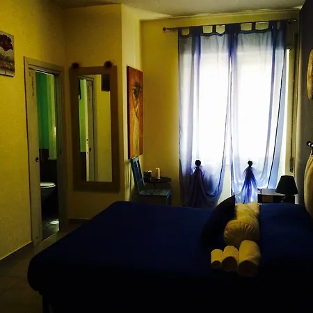 La Donna Garbata לינה וארוחת בוקר 4*