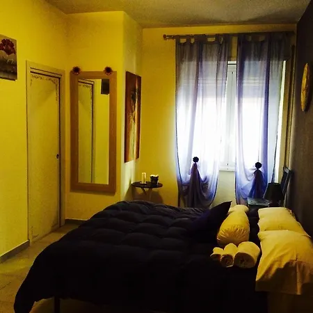 La Donna Garbata לינה וארוחת בוקר 4*