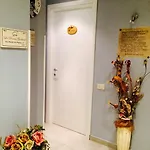 Alojamento de Acomodação e Pequeno-almoço La Donna Garbata 4*
